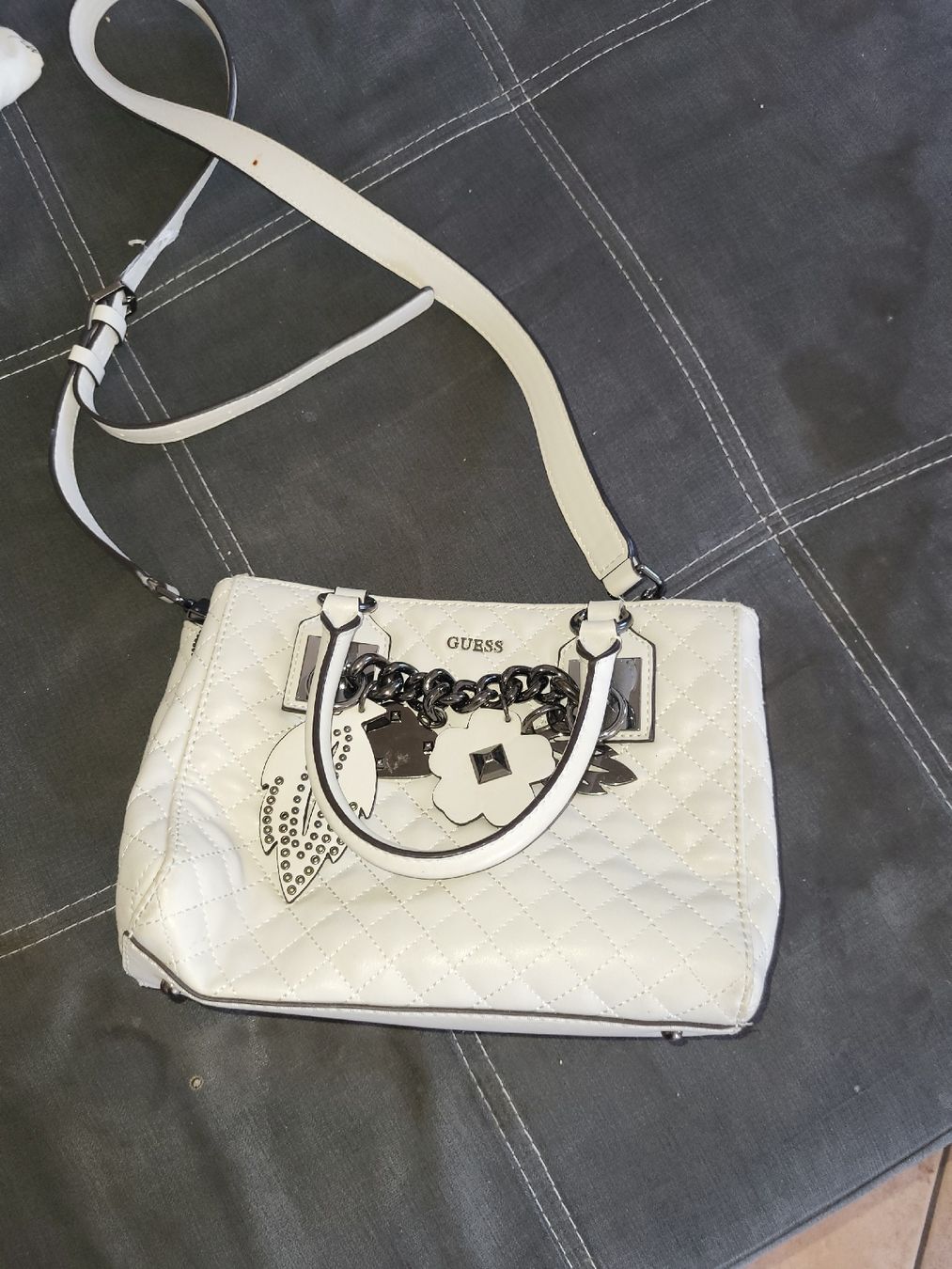 Guess Sacs femmes: sac a main – D'occasion à Sonvilier par cai_9fqf 1