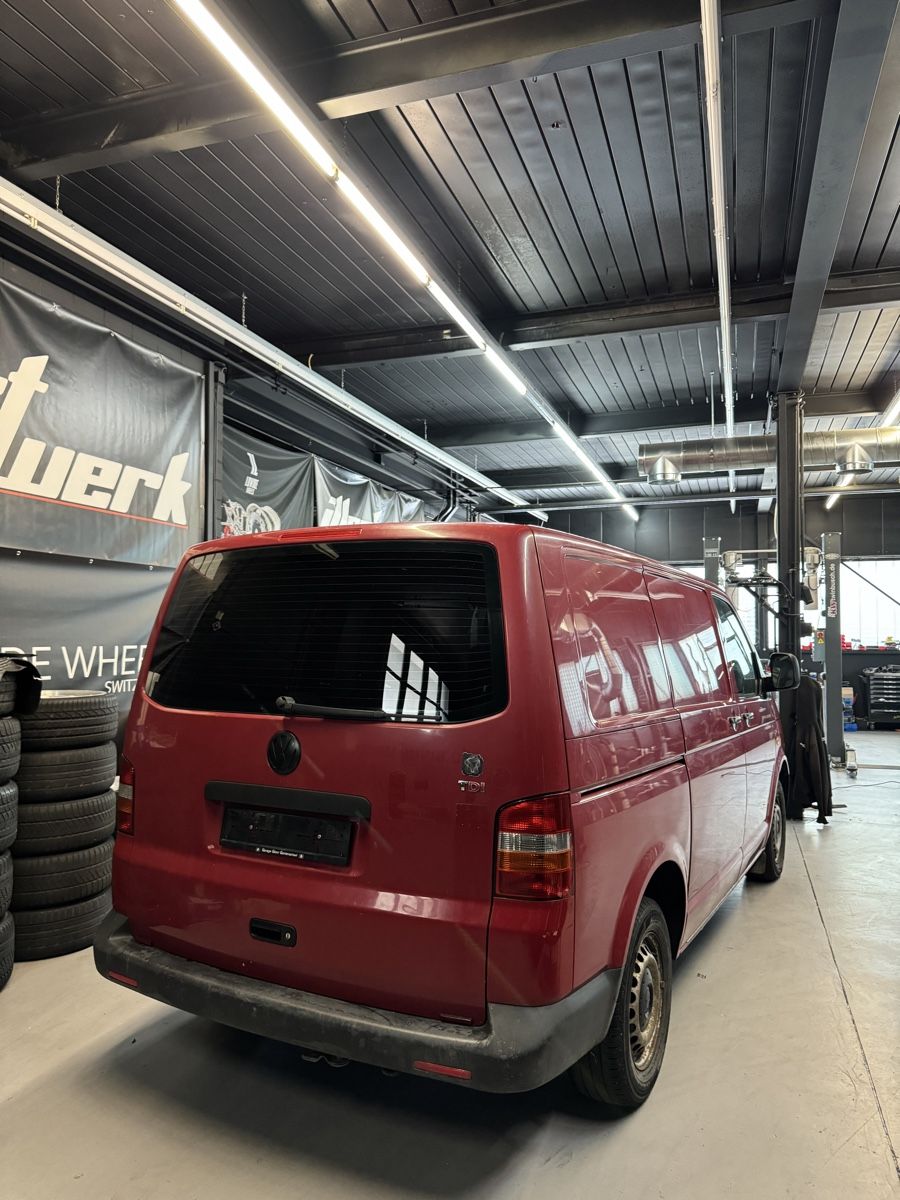 VW Veicoli commerciali: VW T5 2.5 TDI – Usato da Siebnen venduto da illesttoni 1