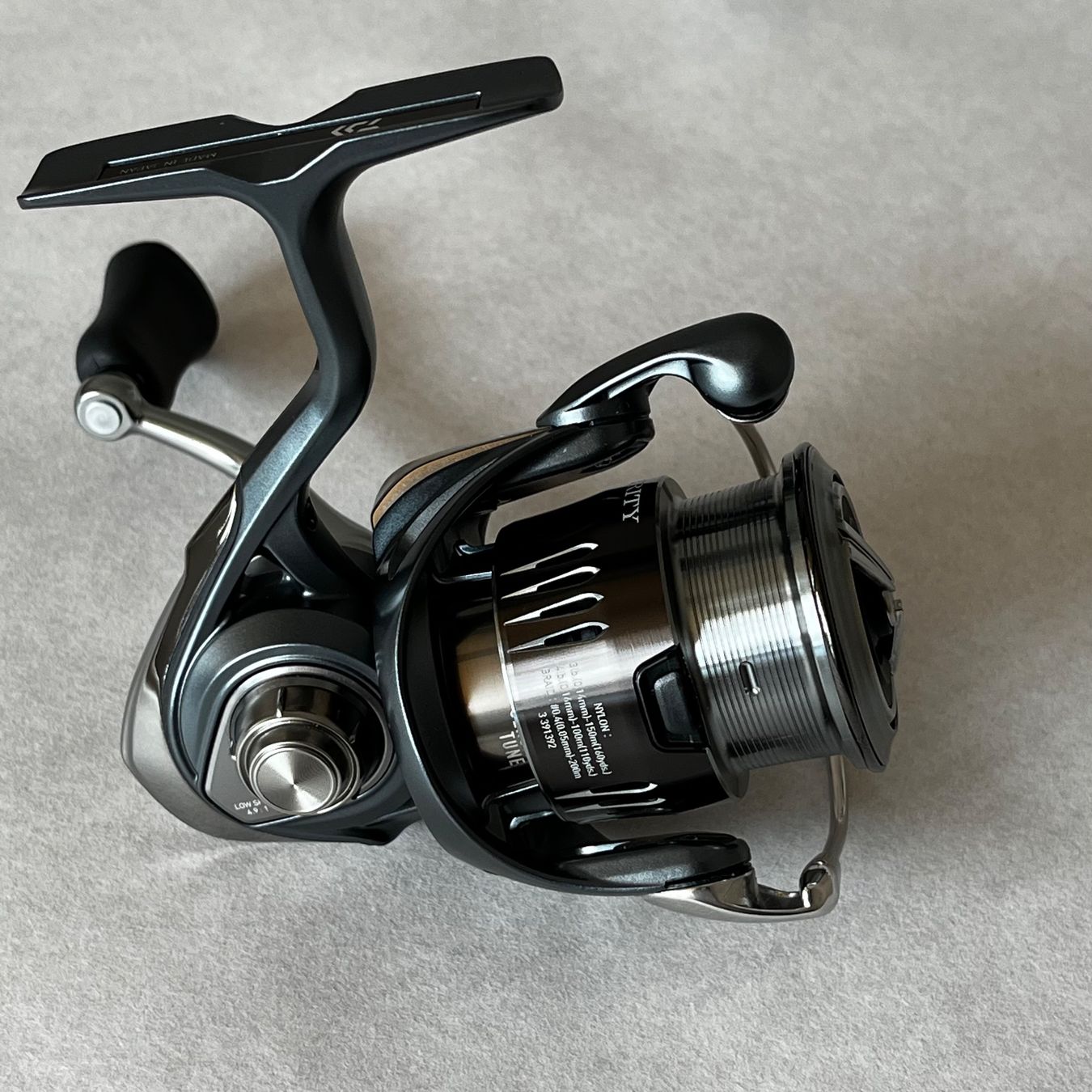 Daiwa Tamburi & Mulinelli: Daiwa 24 Airity ST LT 2000S-P – Nuovo e nell'imballaggio originale da Magglingen/Macolin venduto da OZborn 4