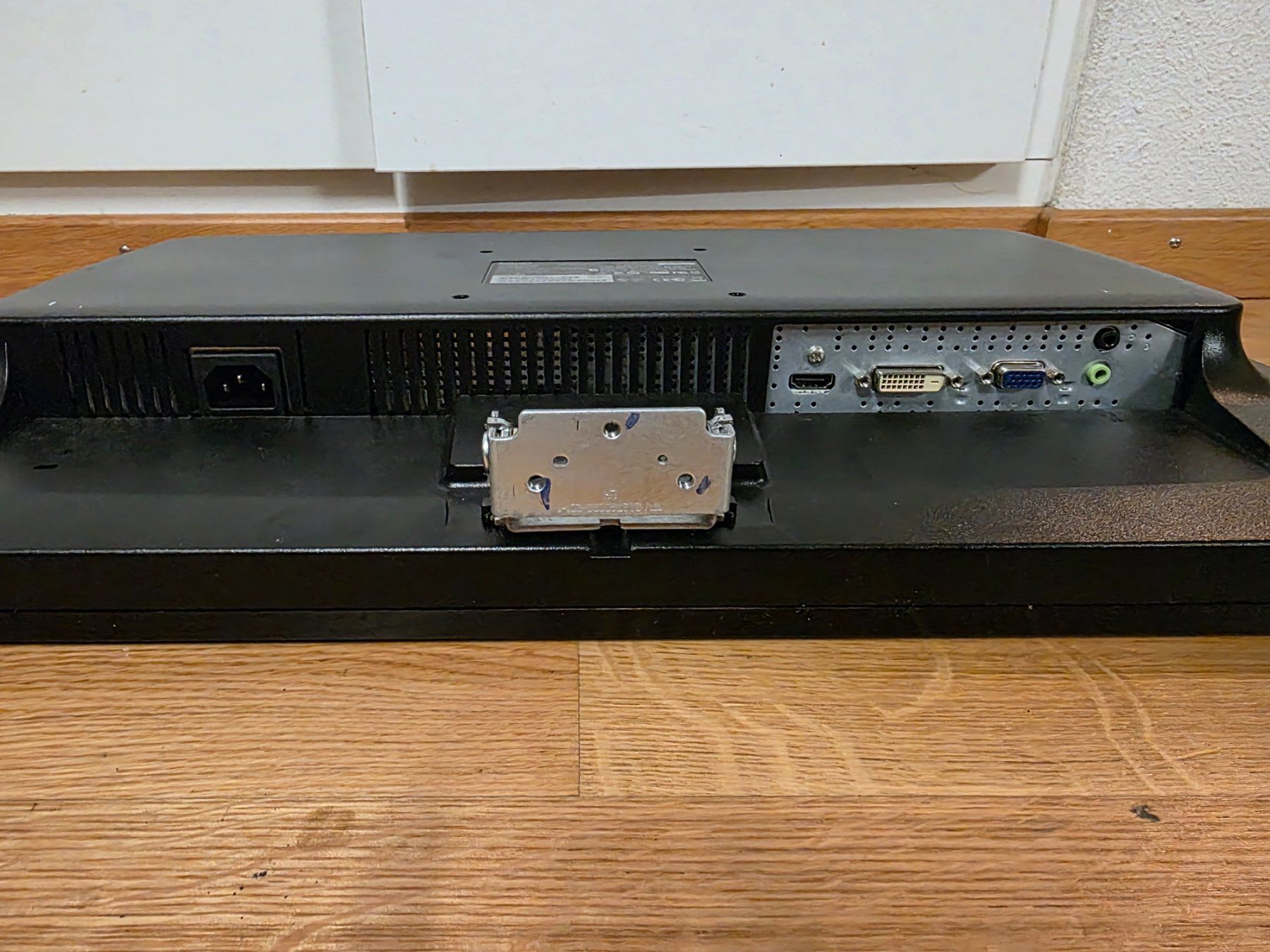 Philips Monitor: Philips pc monitor – Difettoso da Bern venduto da KavIndustries 2