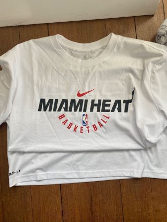 nike basketball miami heat training t shirt L