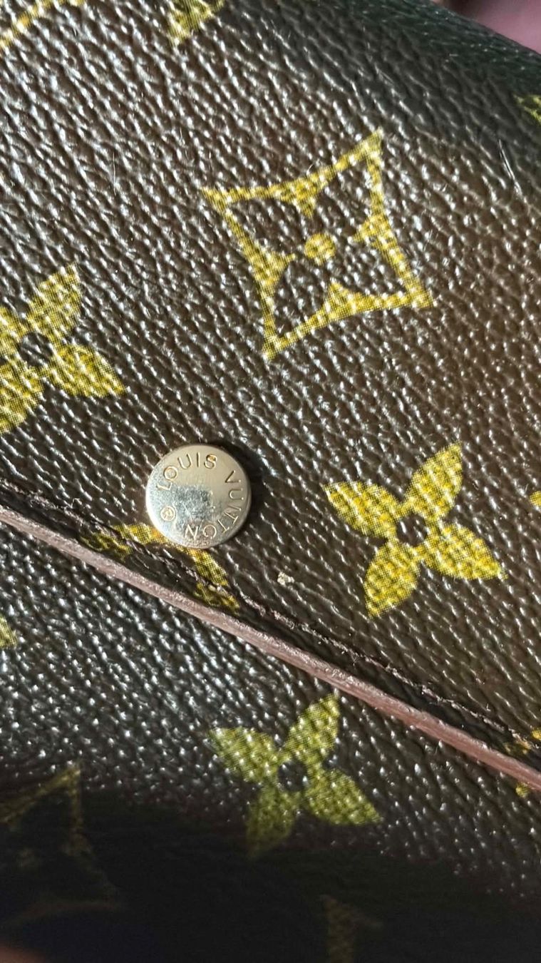 Louis Vuitton Portamonete: Louis Vuitton Monogram Sarah Wallet – Usato da Widnau venduto da Pukpan_99 9