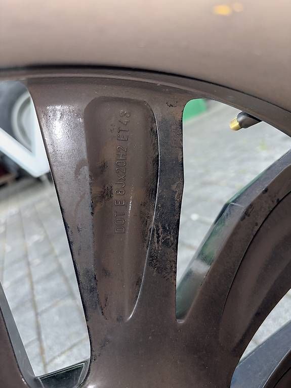 Volkswagen Cerchioni: 4 Alufelgen 8Jx20 – Usato da Kerzers venduto da Tuner_92 4