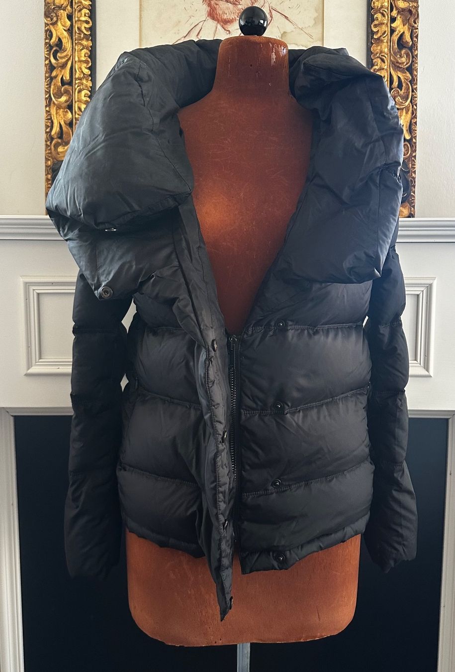 Givenchy Giacche: Givenchy Daunenjacke Damen 36 – Usato da Liestal venduto da Ballybs 3