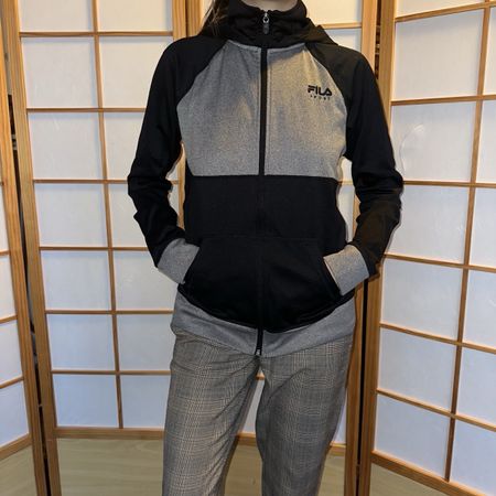 Fila Sport Jacke mit Kapuze, Grösse S/M, Grau/Schwarz