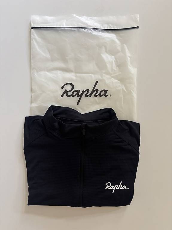 Leibchen & Hosen: RAPHA women's core jersey  – Gebraucht aus Zürich von cla_07 1