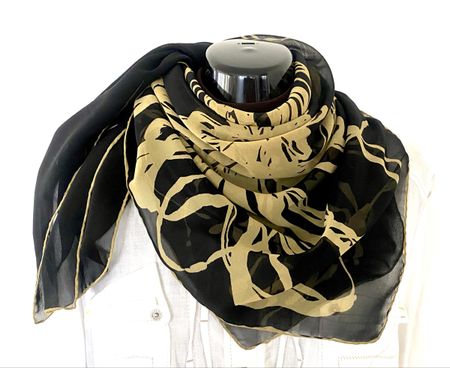 Seidenschal / Foulard – ca. 88 × 88 cm