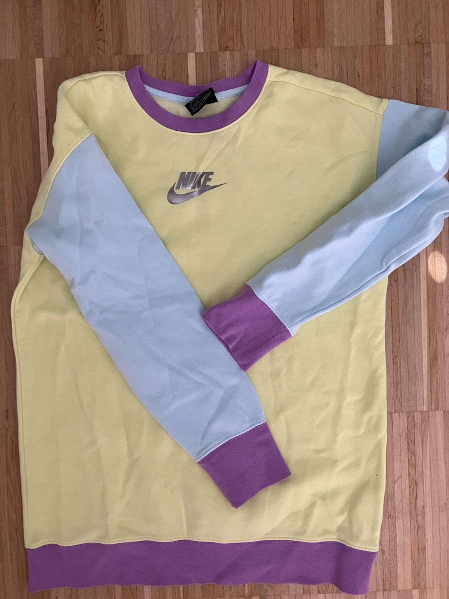 Lotti & Set di vestiti: 4 Pullover und 1 T-Shirt in Grösse 158-164 – Usato da Zürich venduto da Mi2pom 5
