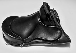 BAREFOOT SATTEL, SCHWARZ, LEDER, GEBRAUCHT, DRESSURSATTEL