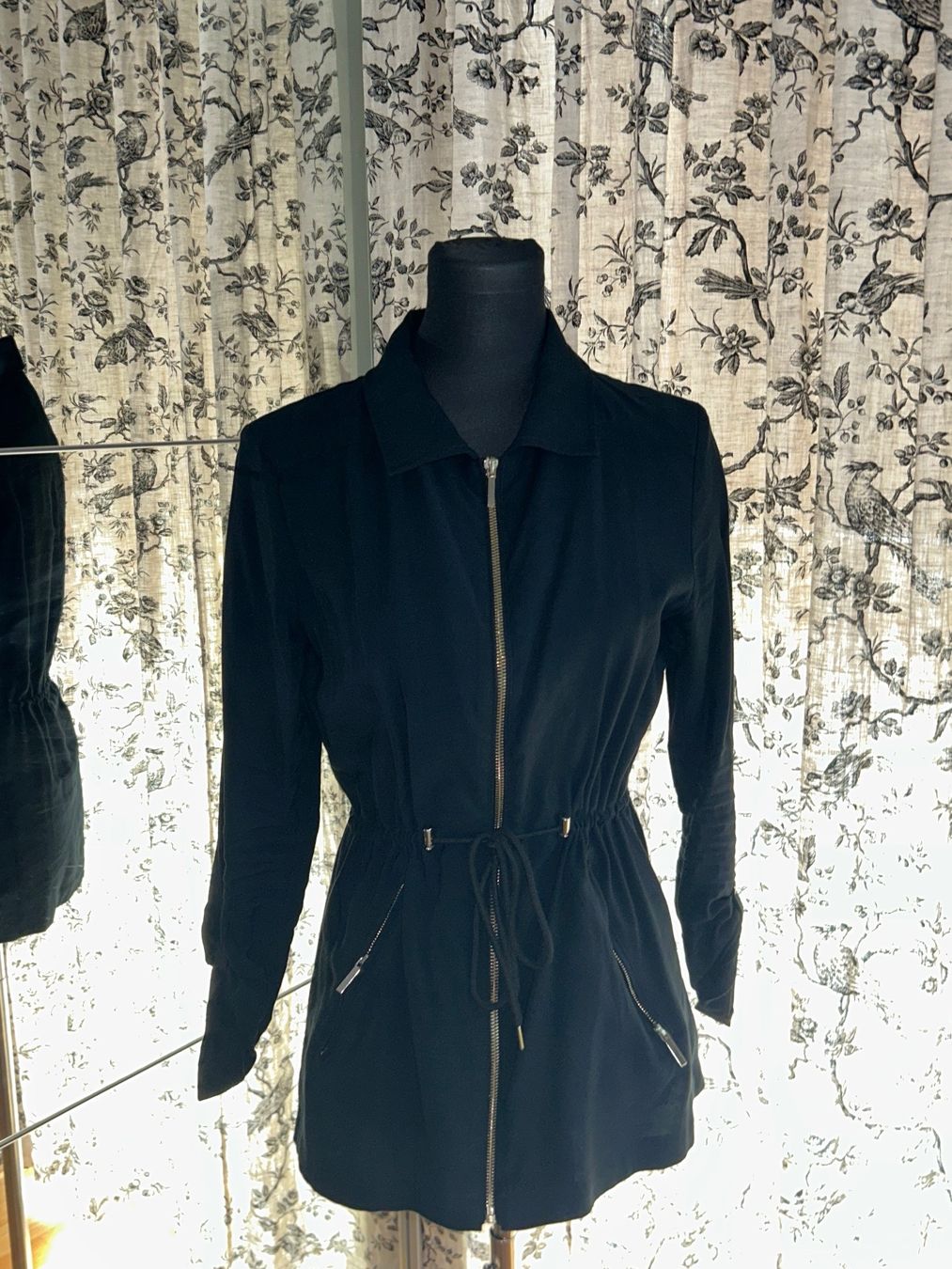 Giacche: JACKE SCHWARZ – Usato da Luzern venduto da Suneha 2