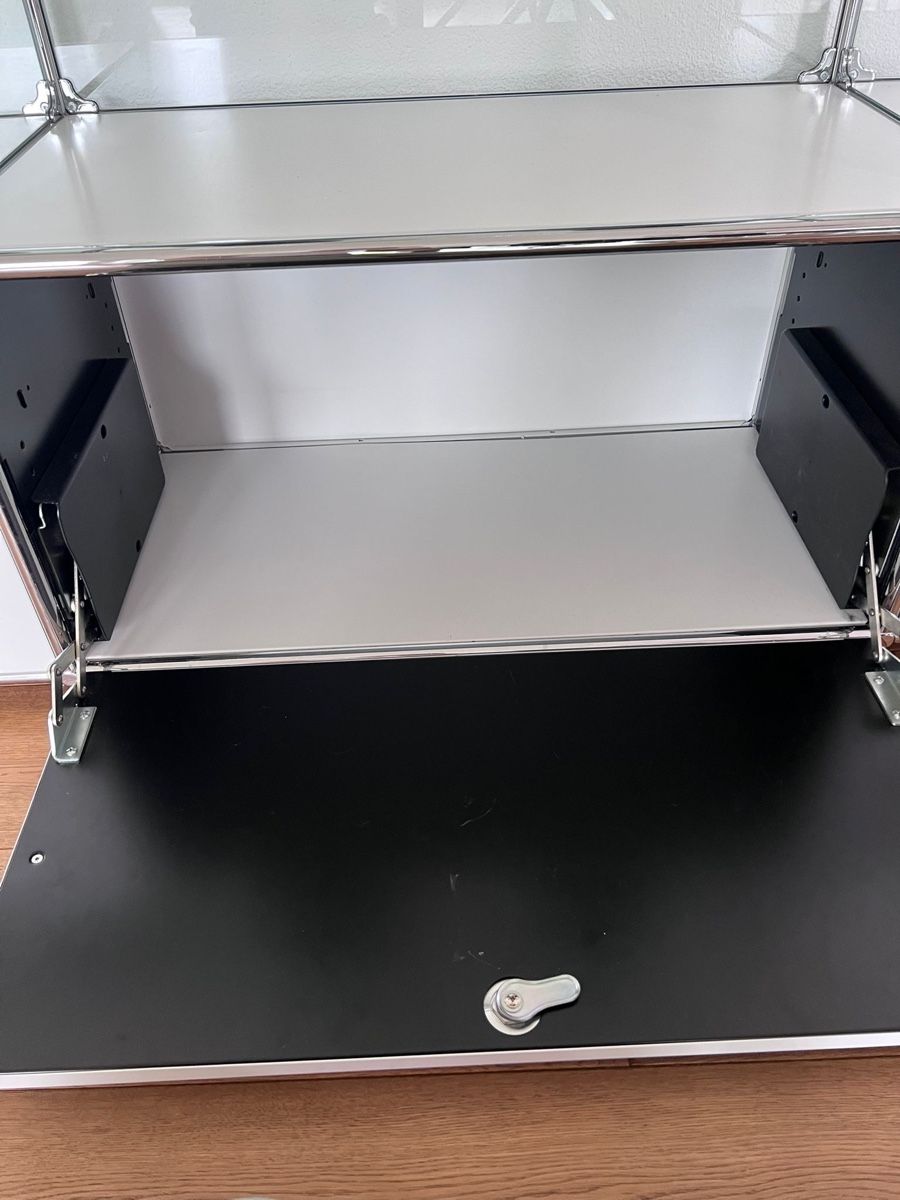 Flexcube Cassettiere: Flexcube Sideboard in Weiss mit Glas - Top Zustand! – Usato da Oberkirch LU venduto da cko93 1
