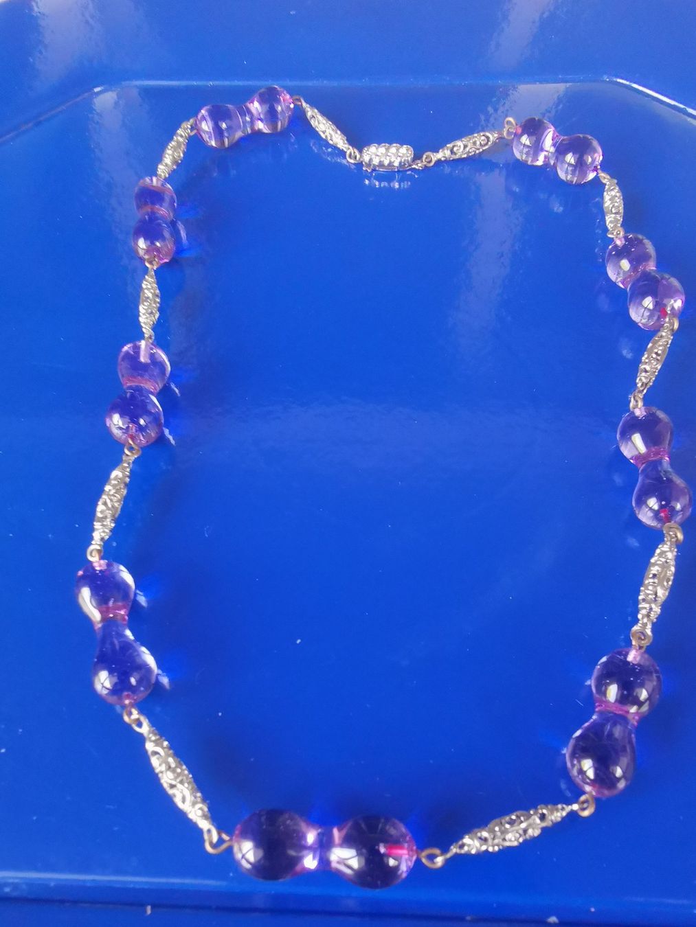 Colliers: SCH. VINTAGE GLASKETTE M. VIOLETTE GLAS – D'occasion à Allschwil par Male54