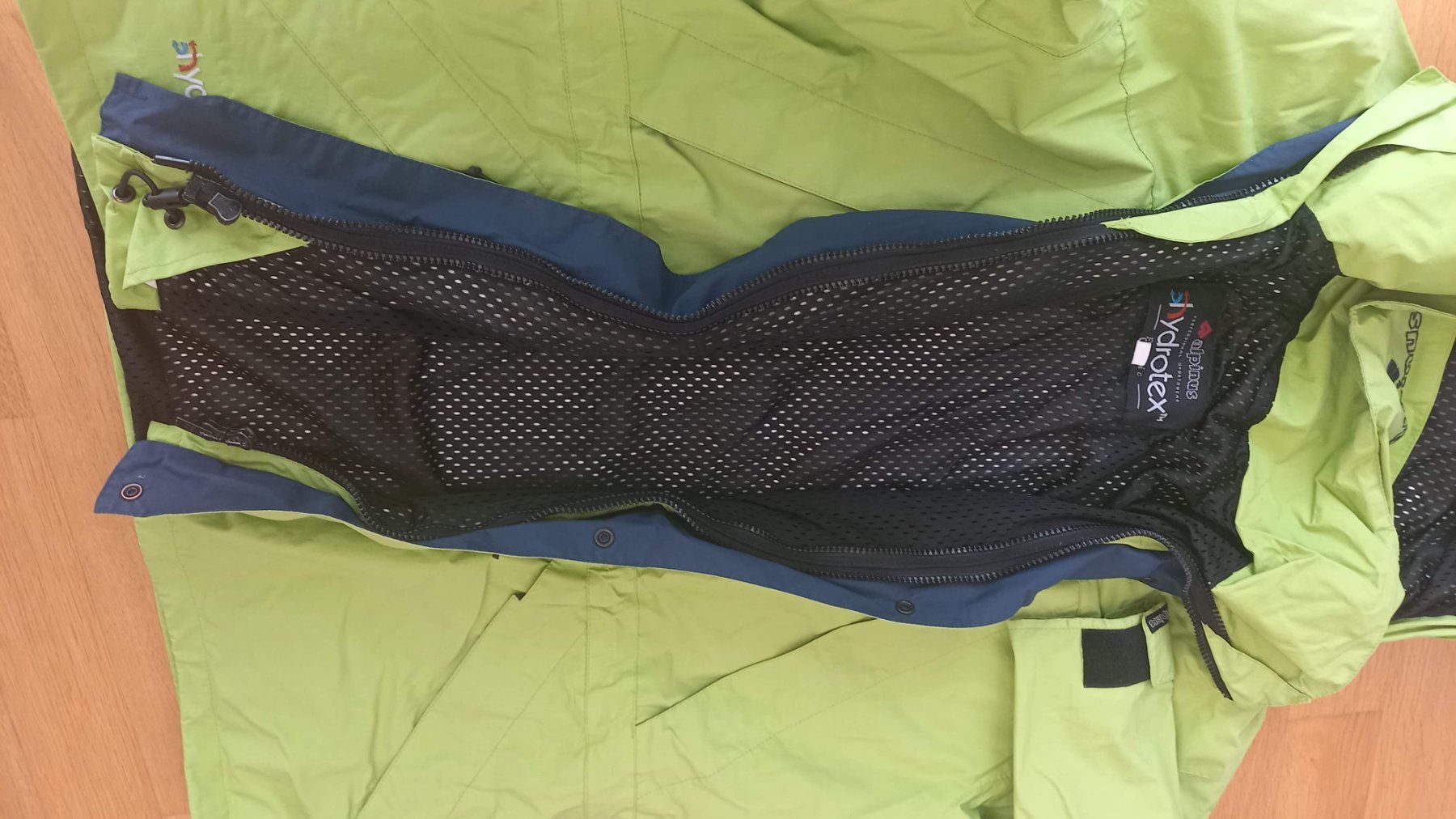 Giacche: Jacke alpinus Gr. M Wasserdicht – Usato da Killwangen venduto da natszp 2
