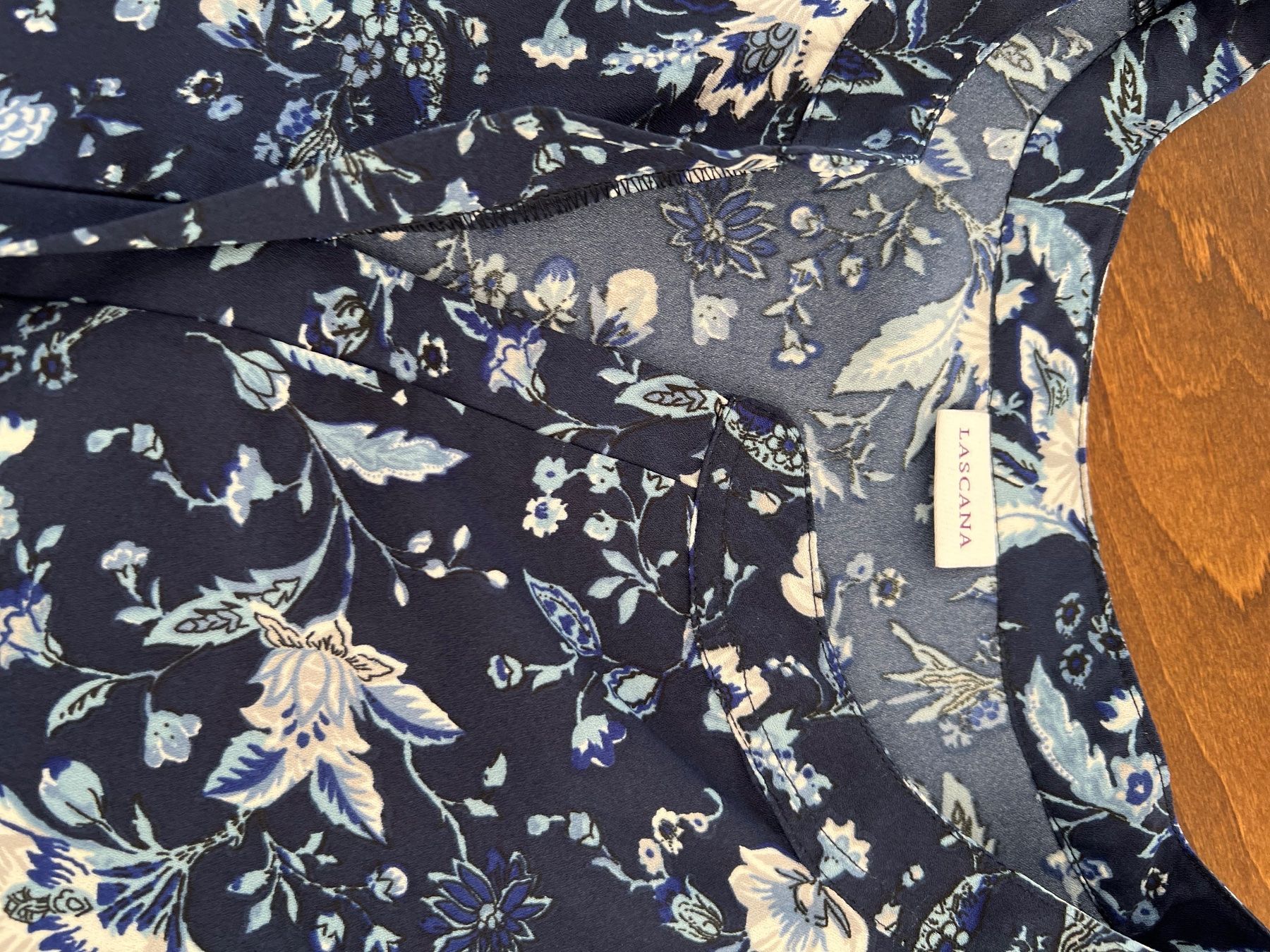 Lascana Kleider: Lascana- Kleid/Tunika mit Blumenmuster, Gr. 40 – Gebraucht aus Ebmatingen von Mistelu 3