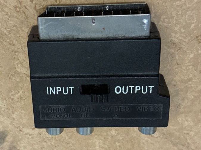 Laufwerke & Adapter: Scart Adapter auf Cinch/S-Video - Switch Input/Output – Gebraucht aus Guntershausen von Gloominati 1