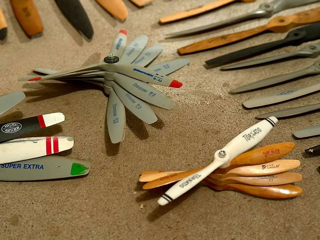 Modellbausätze & Standmodelle: Modellflugzeug - Ersatzmaterial - Propeller – Gebraucht aus Wil SG von JoRaHa 1