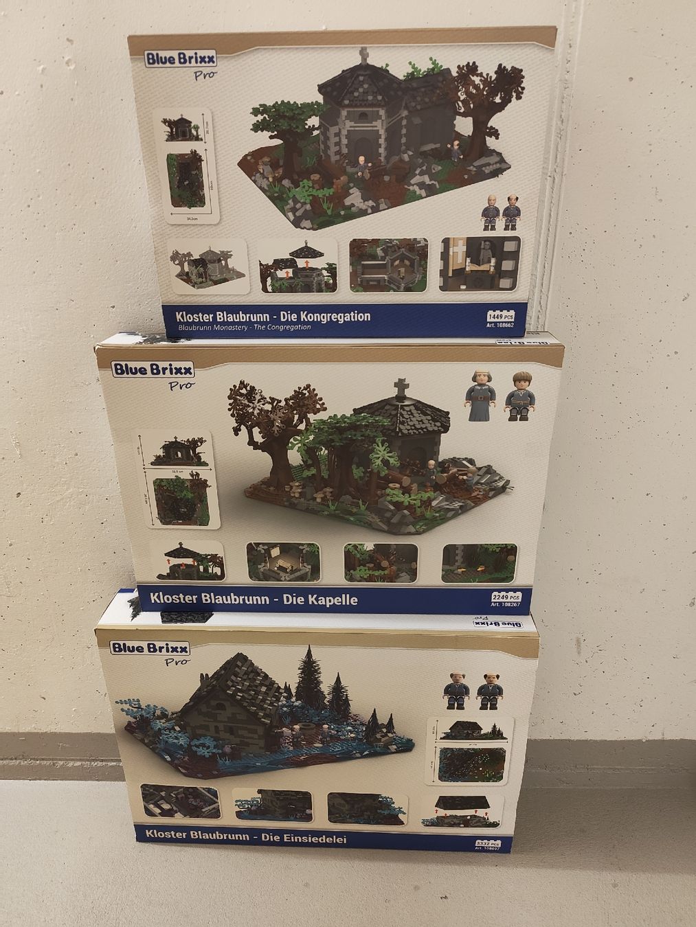 BlueBrixx Baukästen: Blue Brixx Kloster Blaubrunn 3 Teile – Neu und originalverpackt aus Russikon von Shamen 1