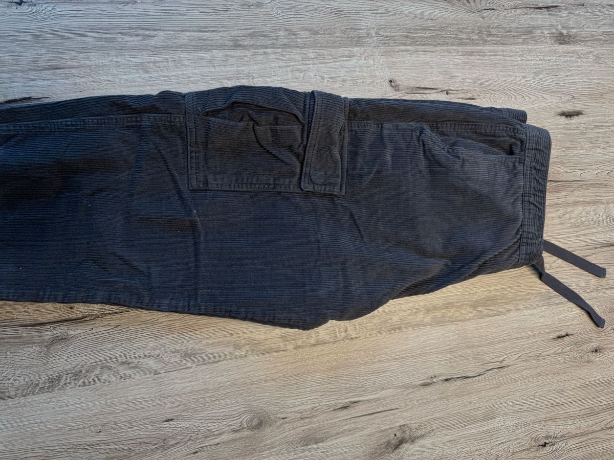 Zara Pantaloni: Zara Cordhose Dunkelblau – Usato da Villmergen venduto da van_xv9t