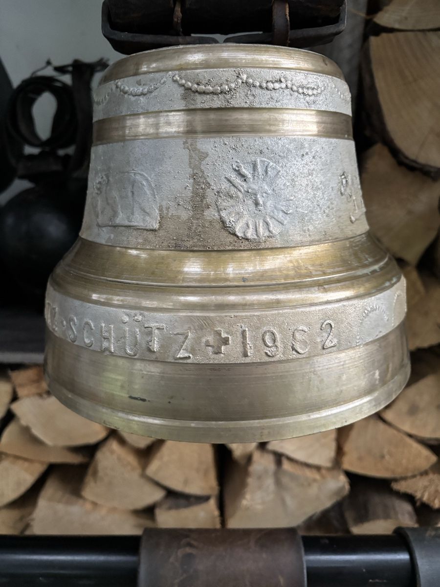 Campanacci mucche: Barinotto Überton. – Usato da Schangnau venduto da Roseggli82 1