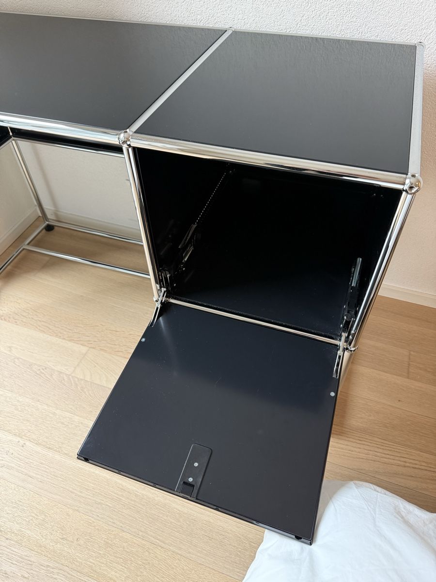 USM Scrivanie: Bureau Home Office B21 USM – Usato da Pully venduto da Adcin 4