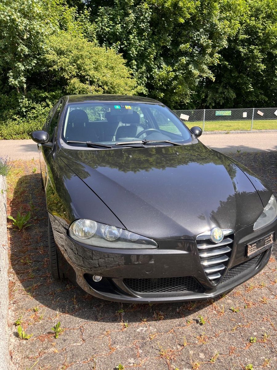 Alfa Romeo Automobili: Alfa Romeo 147, 1.6, Jg. 2006 – Usato da Grafstal venduto da Nerina 2