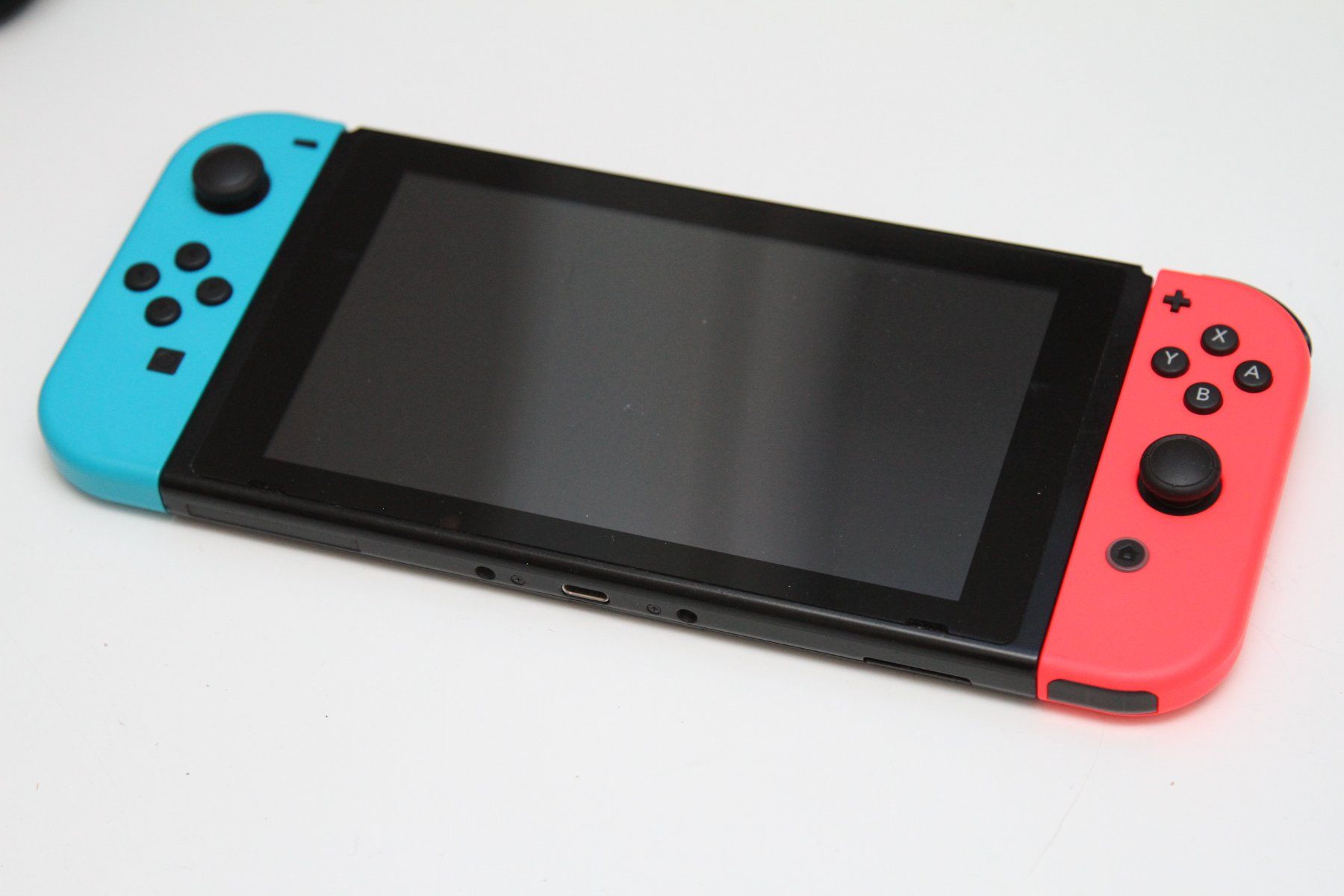 Nintendo Console: Nintendo Switch mit Spiel – Usato da Basel venduto da camelot99 1
