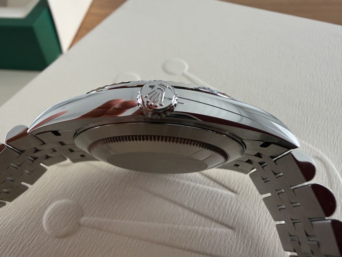 Rolex Orologi: Rolex Datejust 41 Ref. 126334 Azzurro/römische Indizes – Usato da Lyss venduto da Misterzi 6