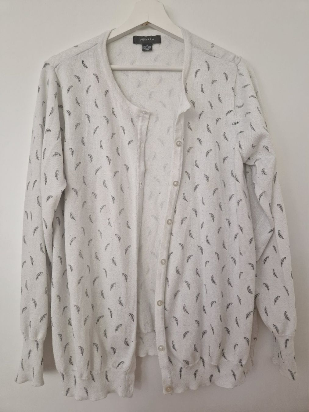 Primark Maglioni & Felpe: Strickjacke Primark weiss mit Federmuster – Usato da Schinznach Dorf venduto da mast8919
