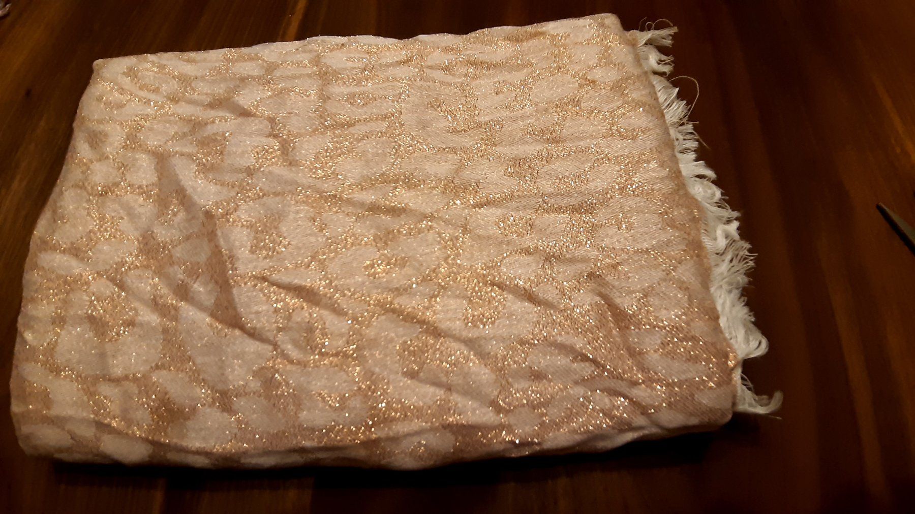 Guess Foulards, Tücher & Schals: Glitzer Guess Schal – Gebraucht aus Burgdorf von carodesign1 2