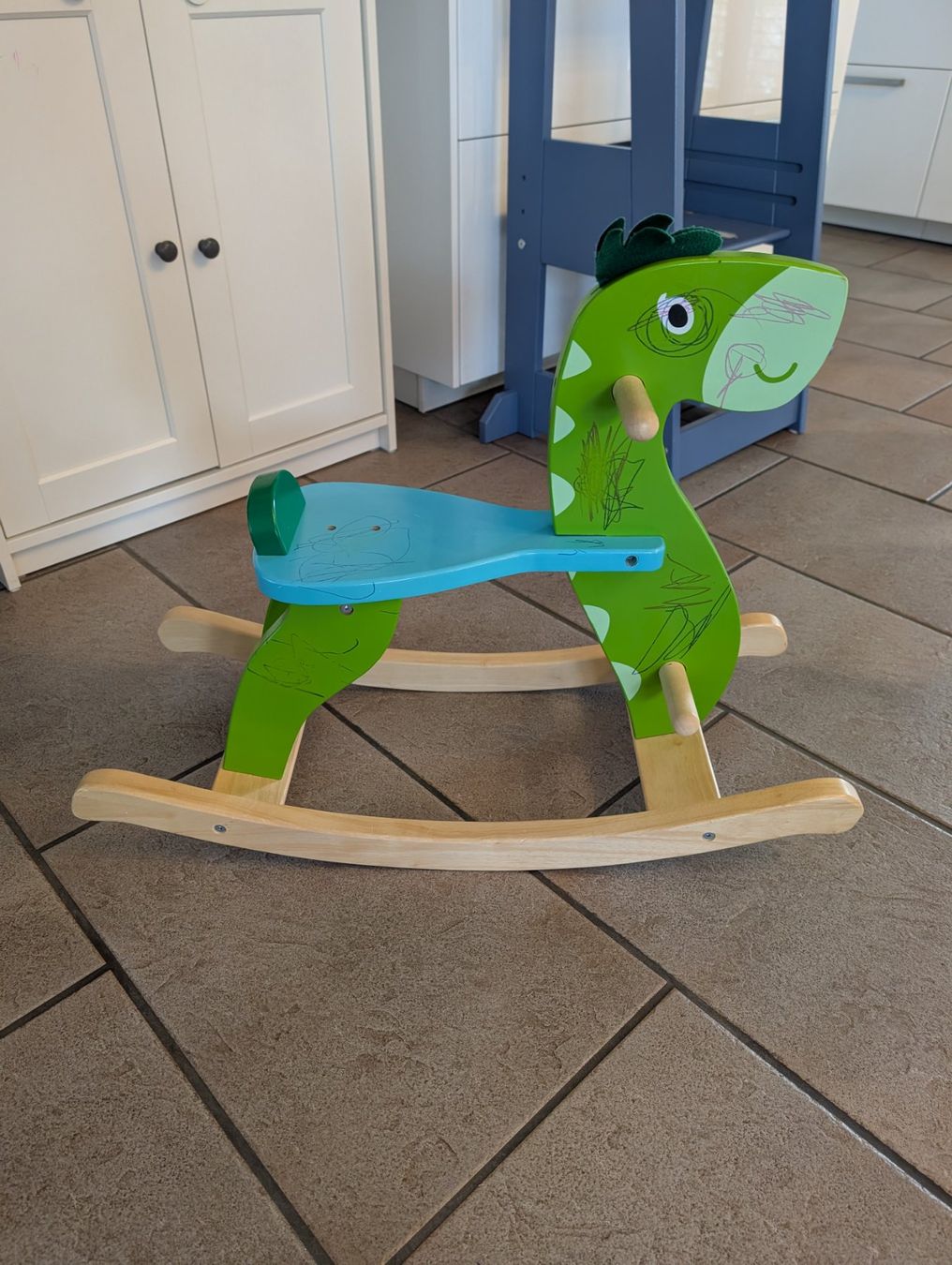 Altre altalene da giardino: Dino Schaukelpferd aus Holz – Usato da Anwil venduto da Arka82