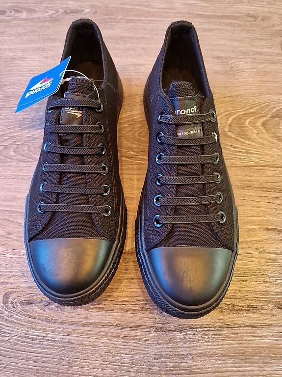 Scarpe da uomo: Neu Sneaker Gr. 35 – Nuovo (secondo la descrizione) da Spiez venduto da tweety033