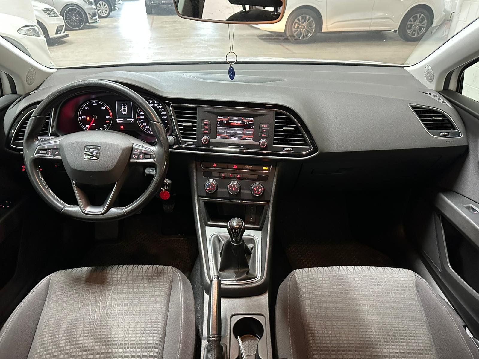 Seat Automobili: SEAT Leon ST 1.6 TDI Style 4Drive – Usato da Aclens venduto da sobacopeludo 5