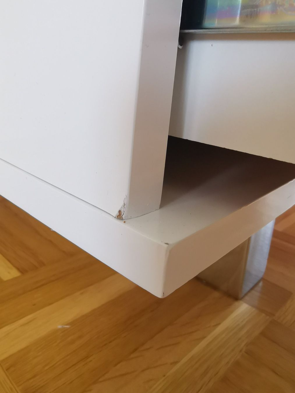 Scrivanie: Schöner Schreibtisch in Glanzoptik – Usato da Eschlikon TG venduto da kri_5lb6 4