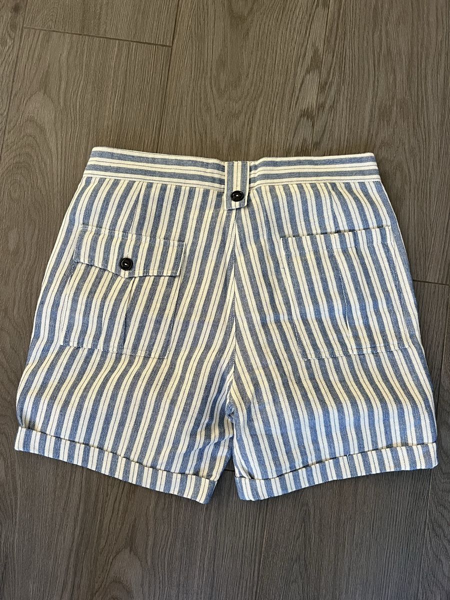 Pantaloni: Short Silver Whiskers rayé bleu et blanc – Nuovo (secondo la descrizione) da Villars-Ste-Croix venduto da Maaaat 1