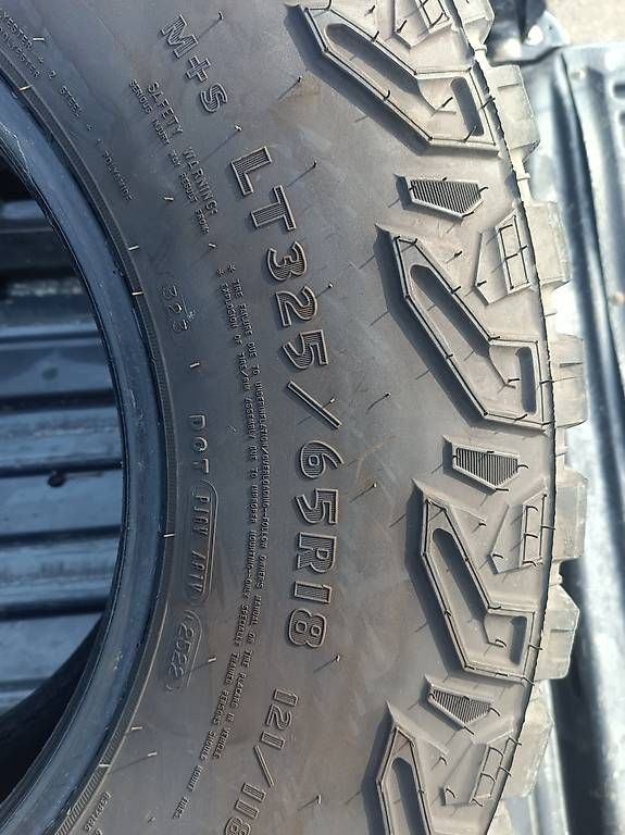 Sonstiges Schreiben & Zeichnen: Dodge Ram Reifen 325/65R18Zoll – Gebraucht aus Arnegg von Funny05 1