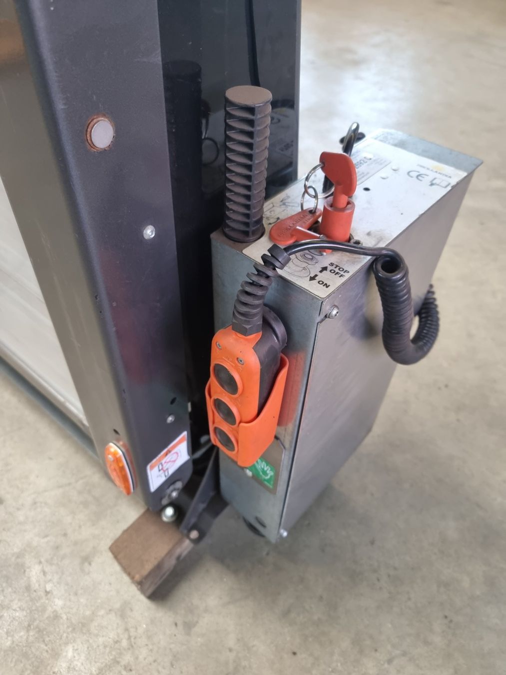 Sollevapersone & Montascale: Rollstuhllift / Autolift – Usato da Gunzwil venduto da TeamT 3