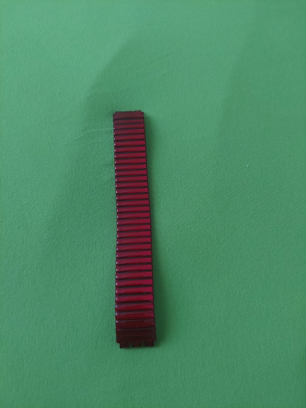 Bracciali & Braccialetti: Armband rot Metall Elastisch gebraucht – Nuovo (secondo la descrizione) da Luzern venduto da M.Ai
