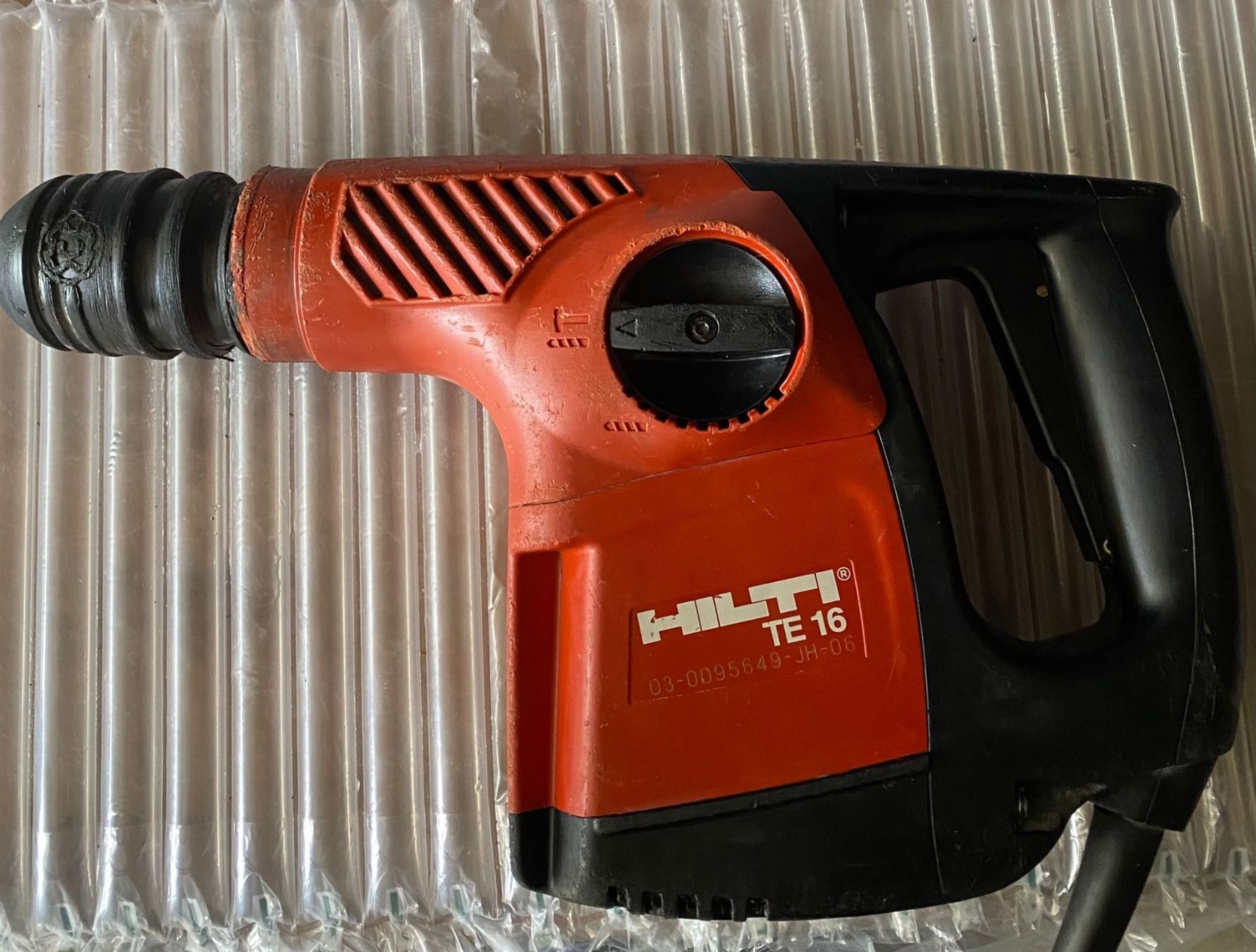 Hilti Bohrmaschinen: Perforateur/Bohrhammer Hilti TE 16 – Gebraucht aus Echallens von Tools2525