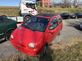 Renault Twingo à vendre POUR PIECES