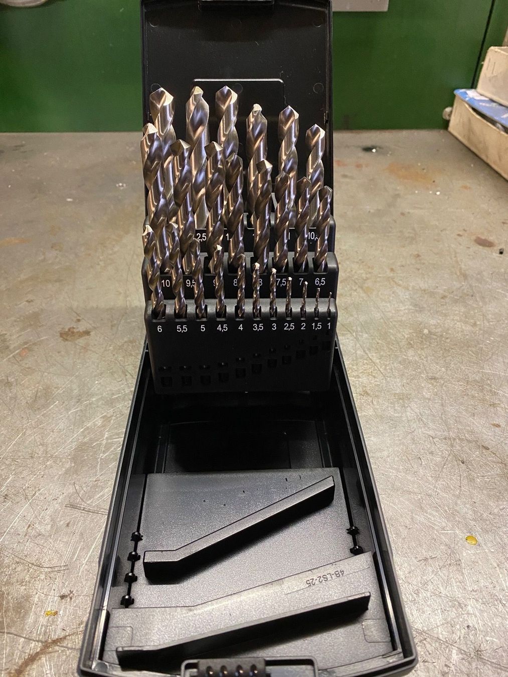 Tutti gli attrezzi: HSS - G Metallbohrer Din: 338 – Nuovo e nell'imballaggio originale da Rickenbach LU venduto da Trixis65