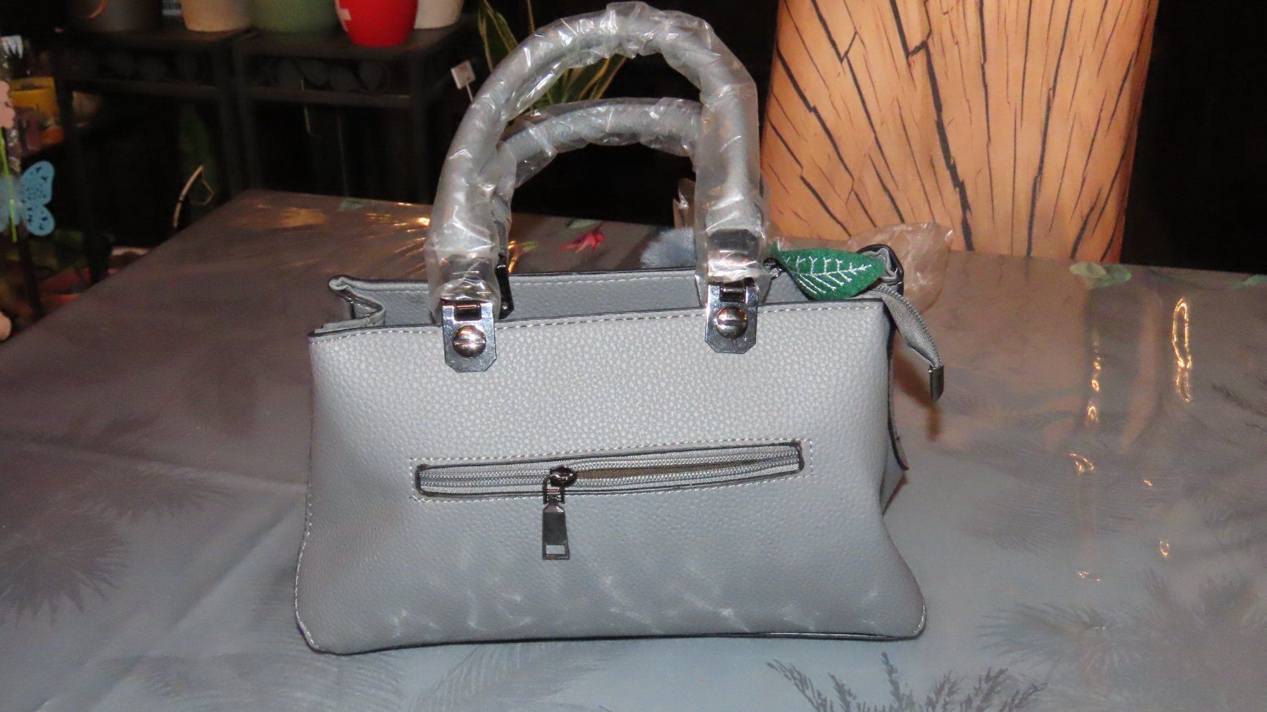 Borse da donna: Sac à main gris élégant, neuf – Nuovo e nell'imballaggio originale da Troistorrents venduto da Marion70 1
