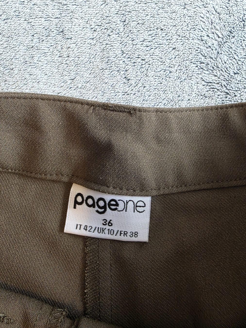 Pantaloni: Khaki Cargohose Gr. 36 von Page One – Nuovo (secondo la descrizione) da St Gallen venduto da vir_5kgt 4