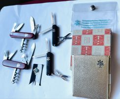 Victorinox-Sackmesser SBV ( UBS), 4 Stk. + Adressbüchlein