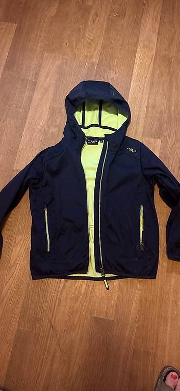 Jacken & Mäntel: Softshelljacke dünn CMP 128 – Gebraucht aus Tegna von JenTimo