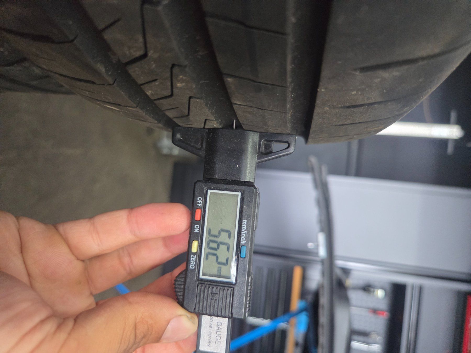 Hankook Pneumatici & Ruote complete: Sommerreifen 185/60 R14 – Usato da Wädenswil venduto da SoussiAutomobile 3