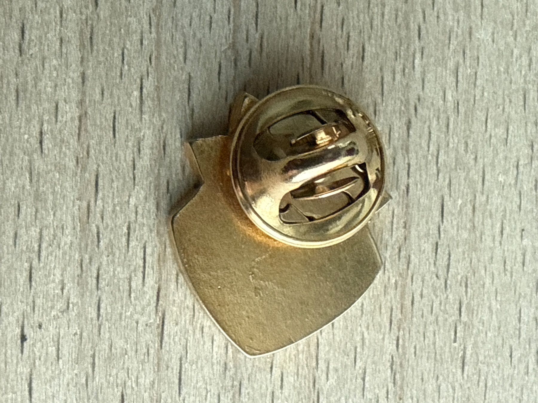 Plaquettes & Badges: Pin Fleurs de Bérangère – D'occasion à Glattbrugg par Schweigmatt 1