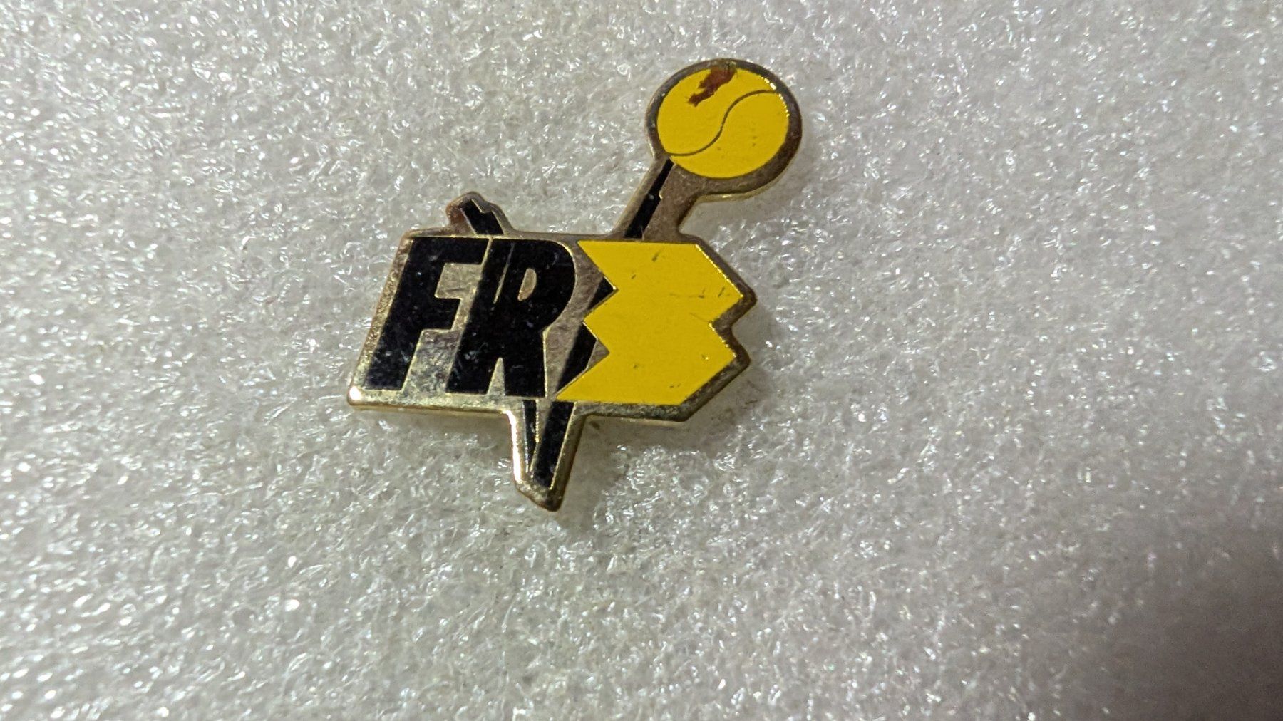 Placchette & Badge: Ansteckpin 207: FR – Usato da Oppligen venduto da Pin-Fall-Shop