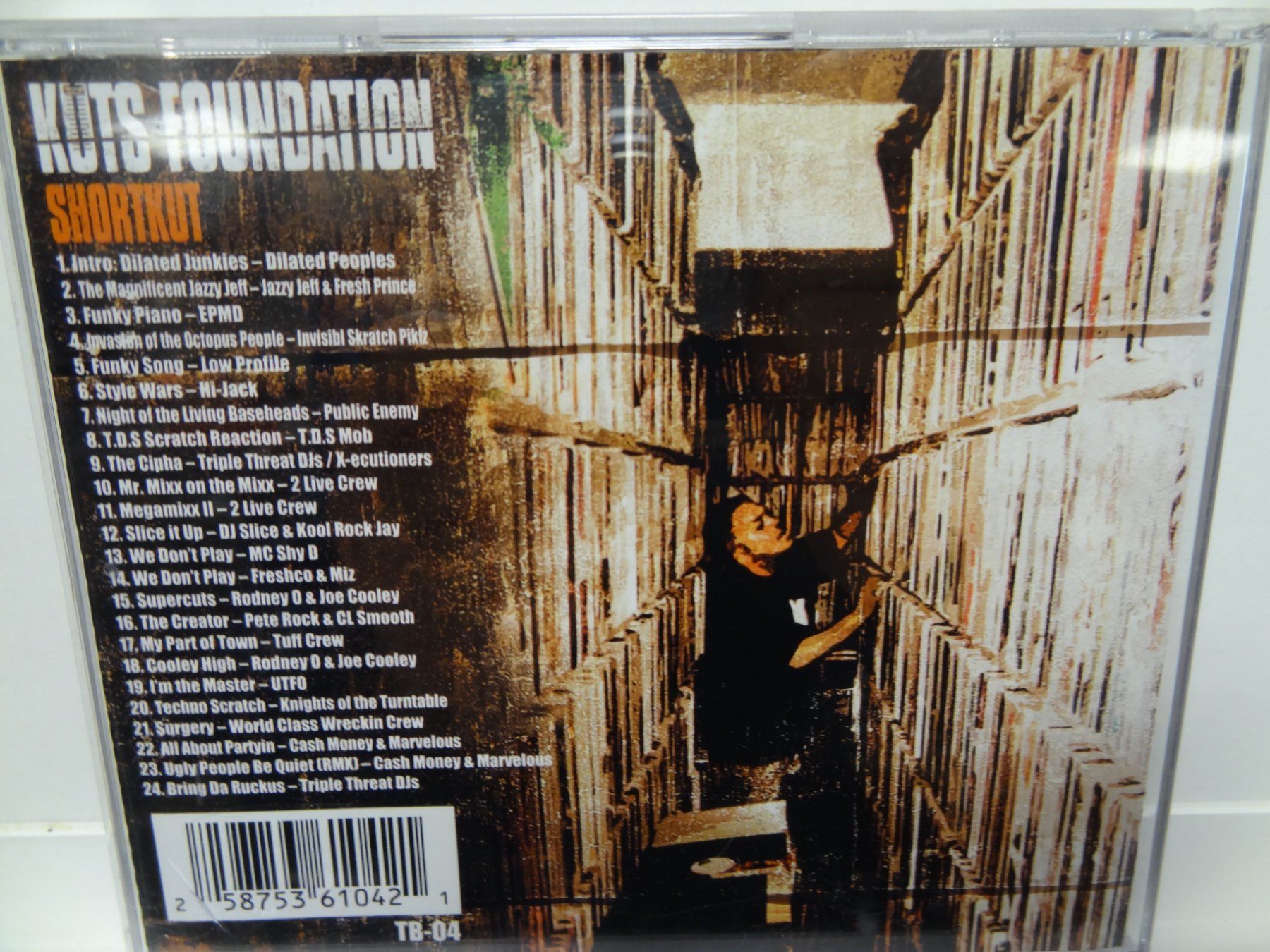 CD: Kuts Foundation - Shortkut CD – Usato da luzern venduto da musicandart 1