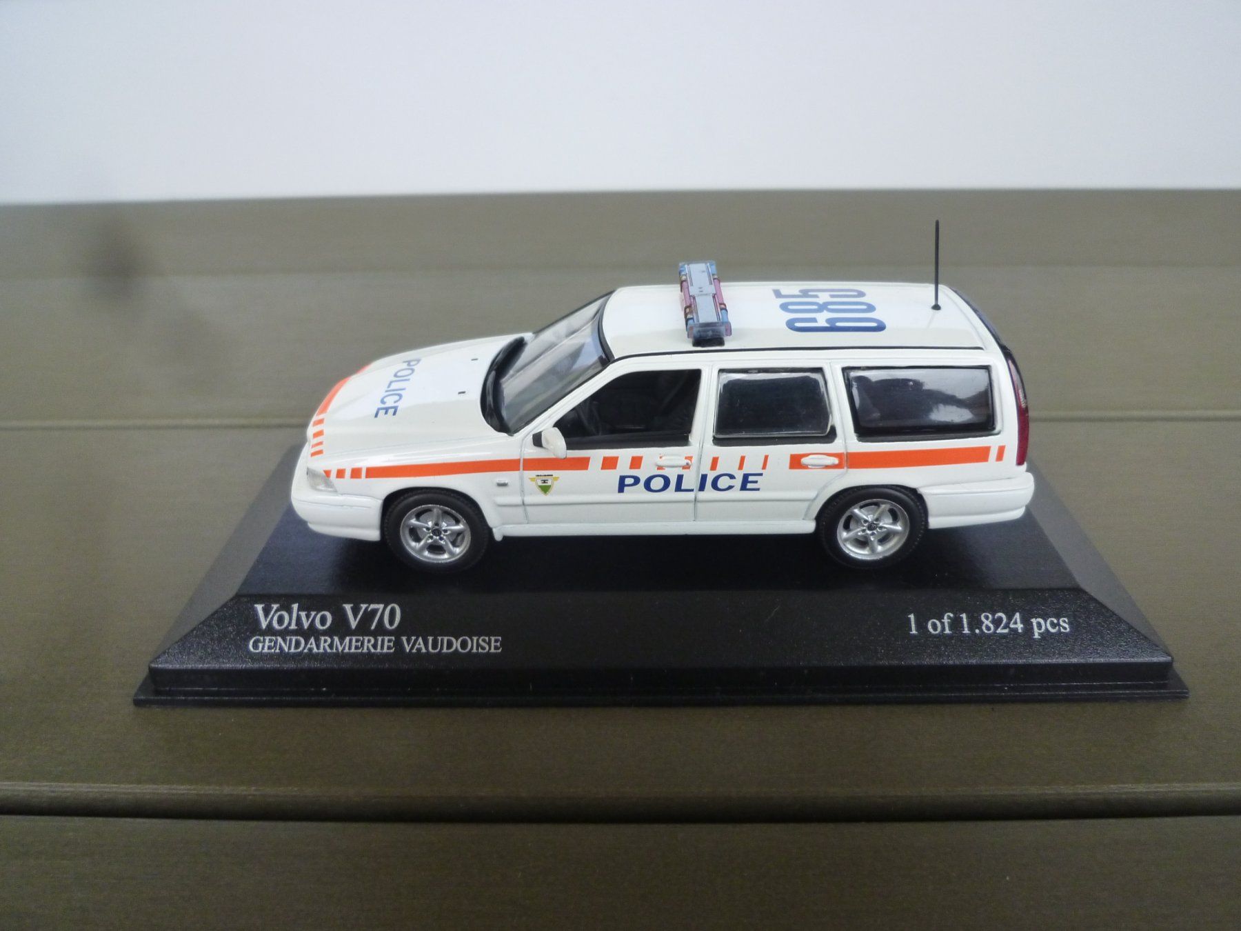 Volvo Modellini d'auto: Volvo V70 Gendarmerie Vaudoise – Nuovo (secondo la descrizione) da Flawil venduto da Imperiosud