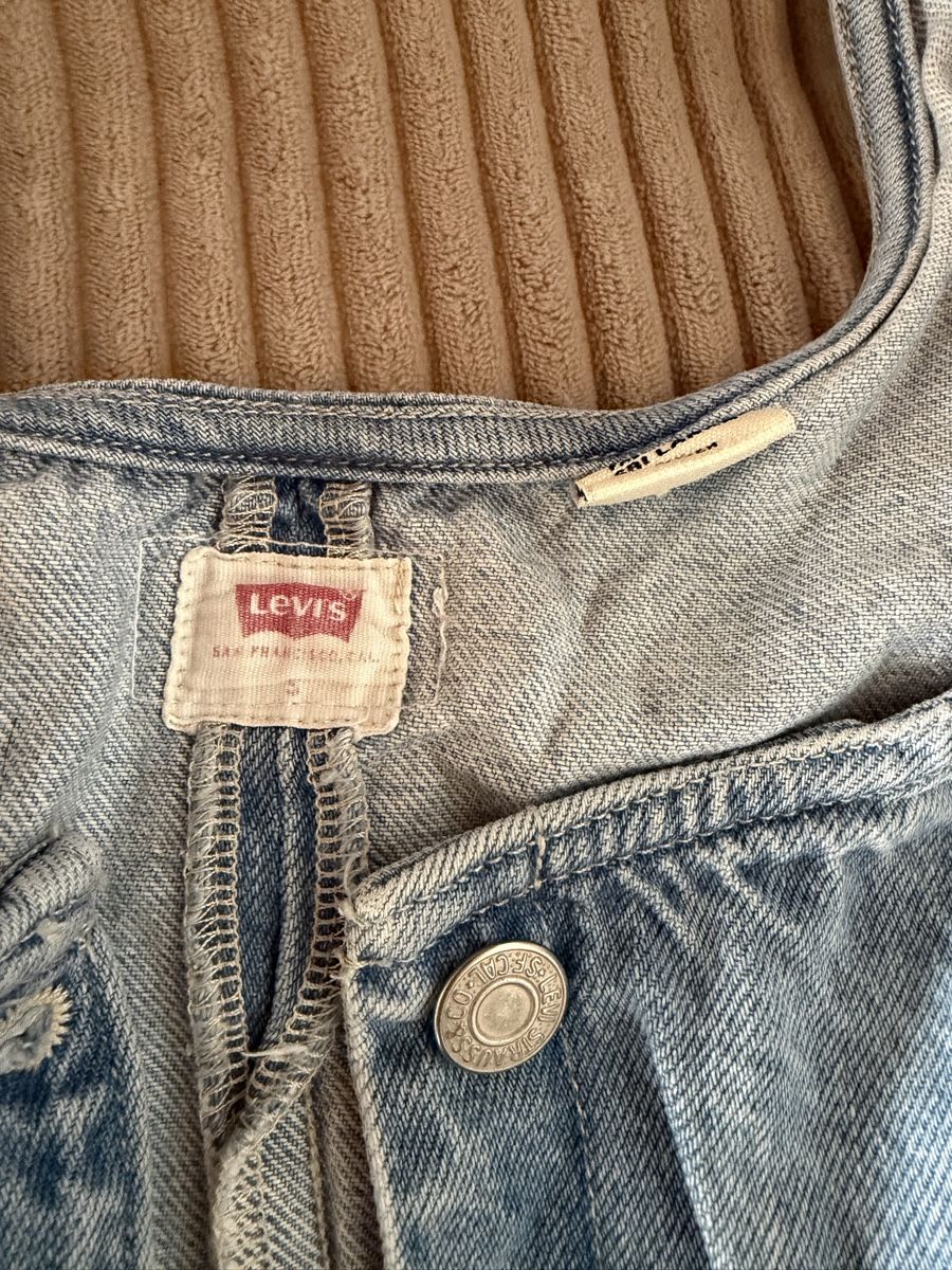 Levi's Tute: neuwertiger Jeansoverall Grösse S von Levis – Nuovo (secondo la descrizione) da Recherswil venduto da luca_v 1